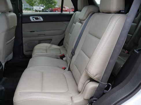 Used 2014 Ford Explorer Limited w/ Equipment Group 301A AWD/4WD image 17