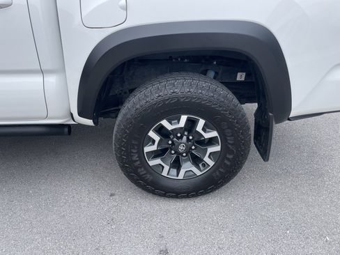 Used 2023 Toyota Tacoma TRD Off-Road image 9