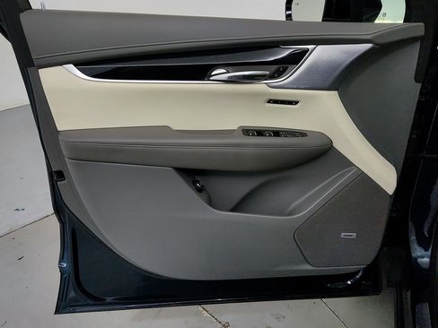 Certified 2024 Cadillac XT6 Premium Luxury w/ Technology Package AWD/4WD image 16