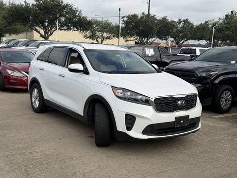 Used 2019 Kia Sorento FWD w/ LX Convenience Package image 3