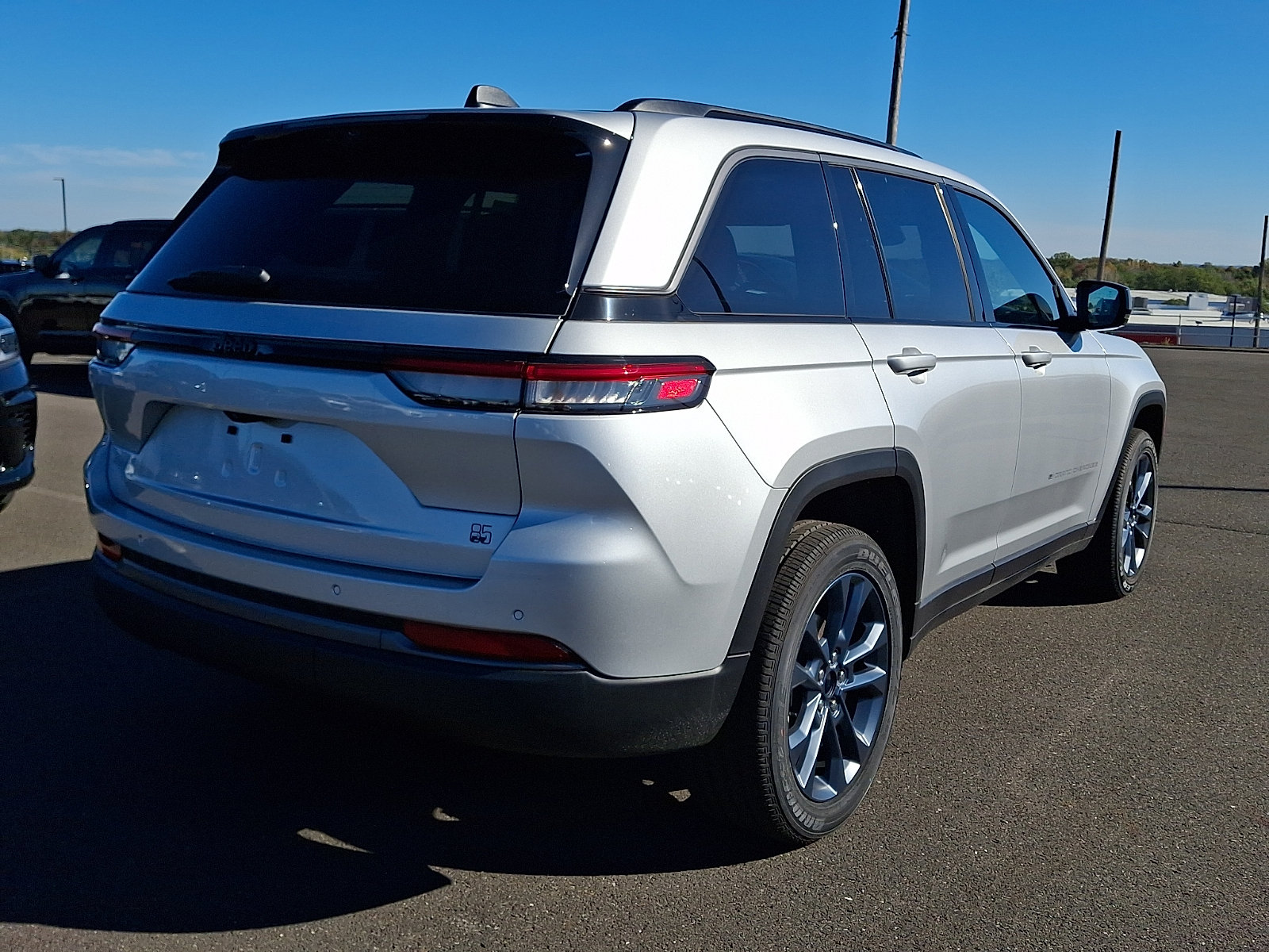 New 2026 Jeep Grand Cherokee Limited AWD/4WD image 4