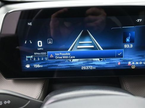 Used 2025 Chevrolet Equinox LT w/ Convenience Package II image 9