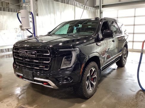 Used 2025 GMC Yukon AT4 Ultimate w/ LPO, Floor Liner Package AWD/4WD image 8