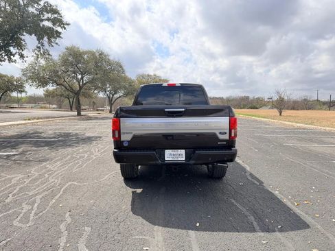 Used 2019 Ford F150 Platinum w/ Equipment Group 701A Luxury image 5