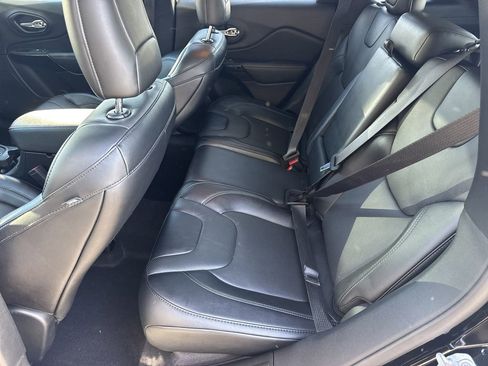 Used 2023 Jeep Cherokee Altitude Lux AWD/4WD image 20