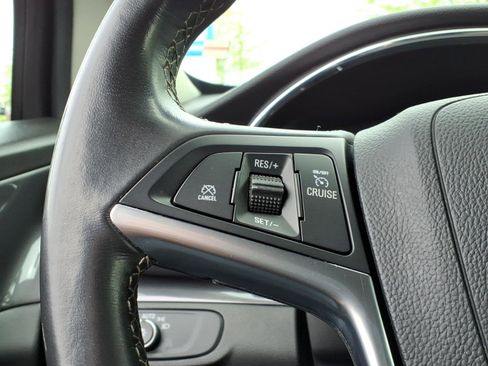 Used 2022 Buick Encore Preferred w/ Safety Package AWD/4WD image 25