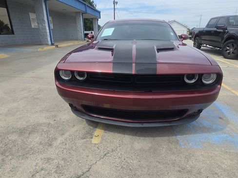 Used 2018 Dodge Challenger SXT w/ Blacktop Package RWD image 4