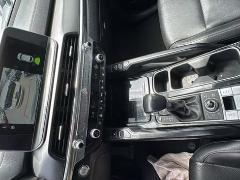Used 2022 Kia Telluride S AWD/4WD image 18