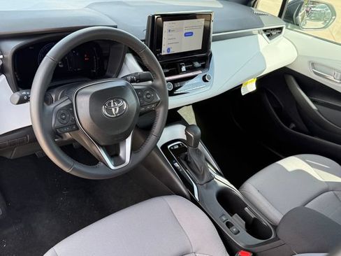 Used 2026 Toyota Corolla SE FWD image 9