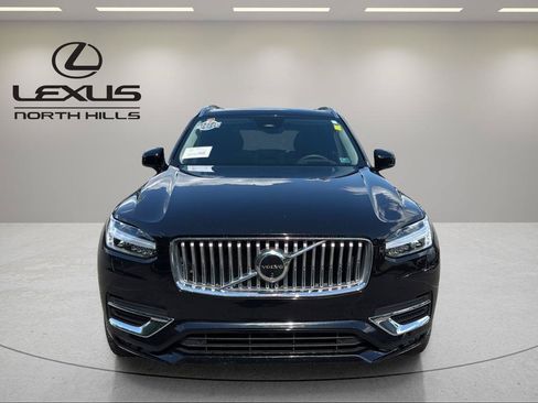 Used 2024 Volvo XC90 B6 Ultimate w/ Protection Package Premier AWD/4WD image 2