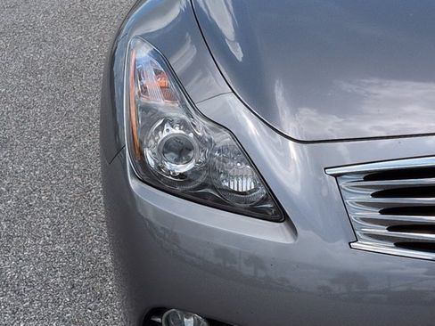 Used 2015 INFINITI Q60 Convertible w/ Premium Package RWD image 11