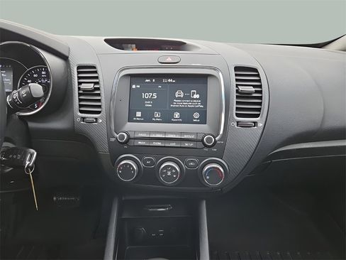 Used 2018 Kia Forte S image 11