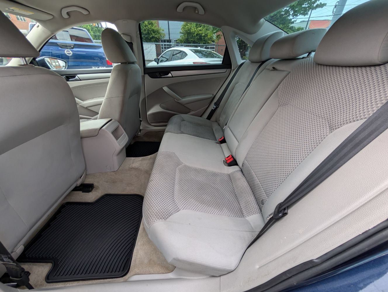 Used 2014 Volkswagen Passat 2.5 S FWD image 17