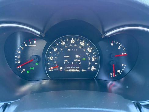 Used 2015 Kia Sorento SX image 11