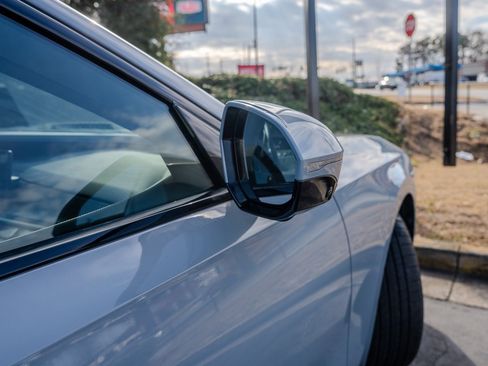 Used 2023 BMW i7 xDrive60 w/ Executive Package 2 image 37