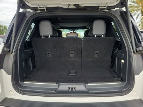 Used 2024 Lincoln Navigator Reserve AWD/4WD image 8