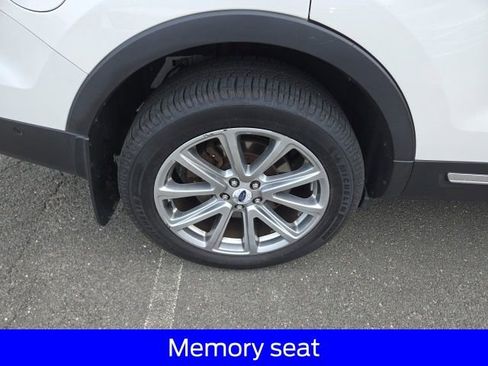 Used 2017 Ford Explorer Limited w/ Equipment Group 301A AWD/4WD image 14