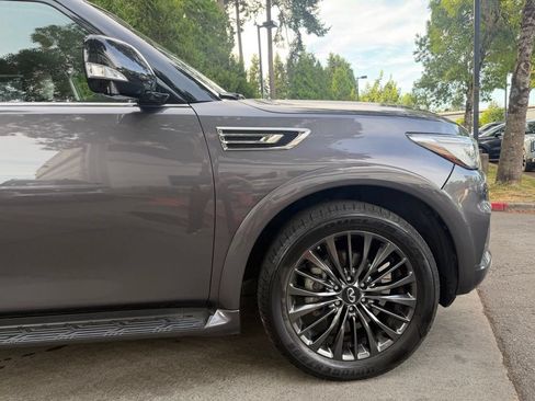 Used 2023 INFINITI QX80 Premium Select w/ All-Season Package AWD/4WD image 3