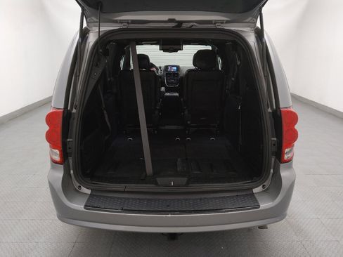 Used 2017 Dodge Grand Caravan SXT w/ Driver Convenience Group image 29