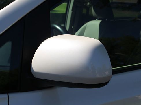 Used 2017 Toyota Sienna XLE Premium image 43