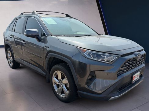 Used 2020 Toyota RAV4 Limited image 6