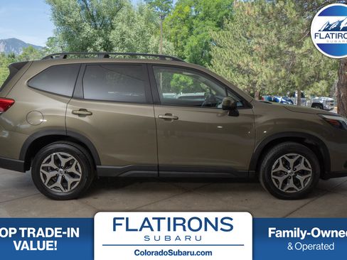 Certified 2024 Subaru Forester Premium AWD/4WD image 1