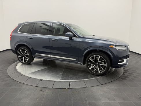 Used 2023 Volvo XC90 B6 Plus w/ Protection Package Premier image 8