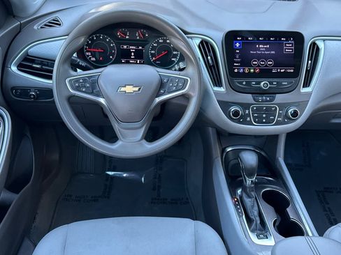 Used 2022 Chevrolet Malibu LT image 15