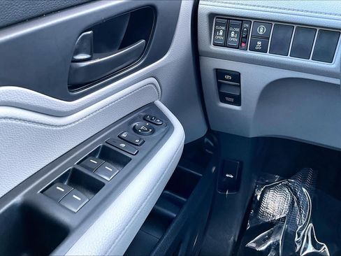 Used 2024 Honda Odyssey EX image 34