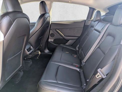 Used 2024 Tesla Model Y Long Range RWD image 19