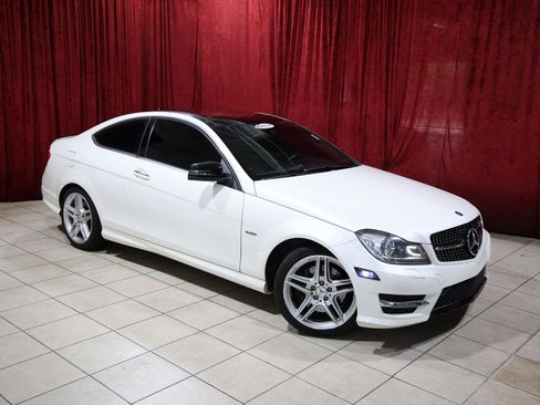 Used 2012 Mercedes-Benz C 350 Coupe image 2
