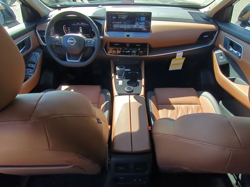 New 2026 Nissan Rogue Platinum w/ Platinum Premium Package image 16