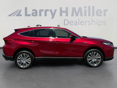 Used 2021 Toyota Venza Limited AWD/4WD image 6
