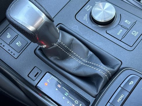 Certified 2022 Lexus IS 350 F Sport image 27