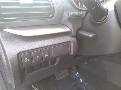 Used 2024 Mitsubishi Eclipse Cross ES image 17