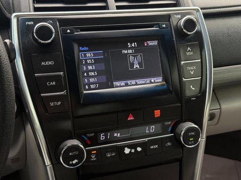 Used 2016 Toyota Camry LE FWD image 21