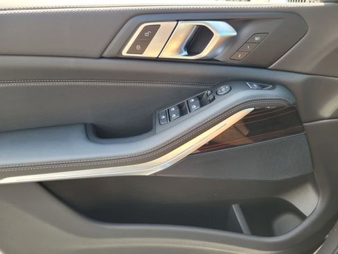 New 2026 BMW X5 xDrive40i w/ Parking Assistance Package image 5