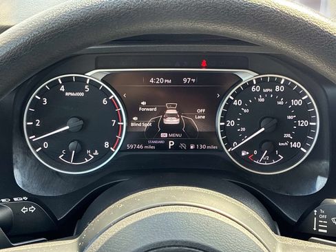 Used 2024 Nissan Rogue S FWD image 24