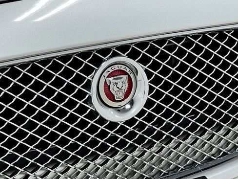 Used 2015 Jaguar XJ L Portfolio AWD/4WD image 41