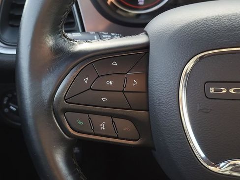 Used 2022 Dodge Challenger SXT image 24