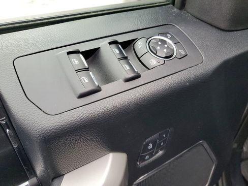 Used 2015 Ford F150 Lariat image 23