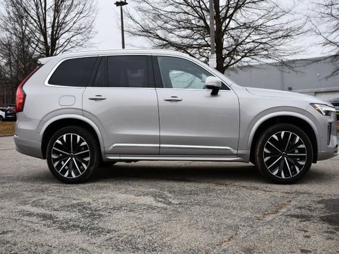 Certified 2025 Volvo XC90 B6 Plus image 8