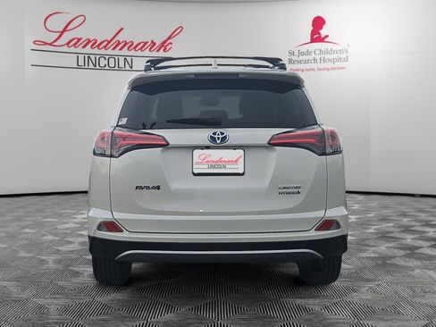 Used 2018 Toyota RAV4 Limited image 4