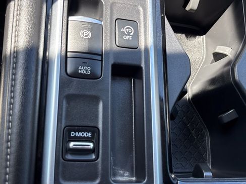 Used 2022 Nissan Pathfinder SL FWD image 37