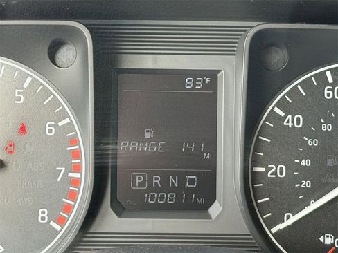 Used 2018 Nissan Titan S image 20