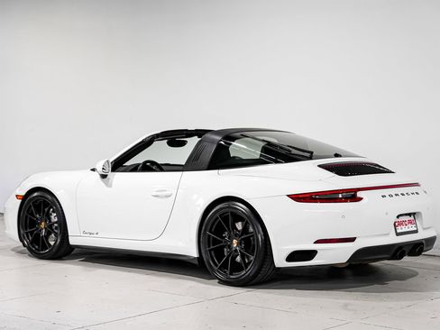 Used 2017 Porsche 911 Targa 4 AWD/4WD image 9