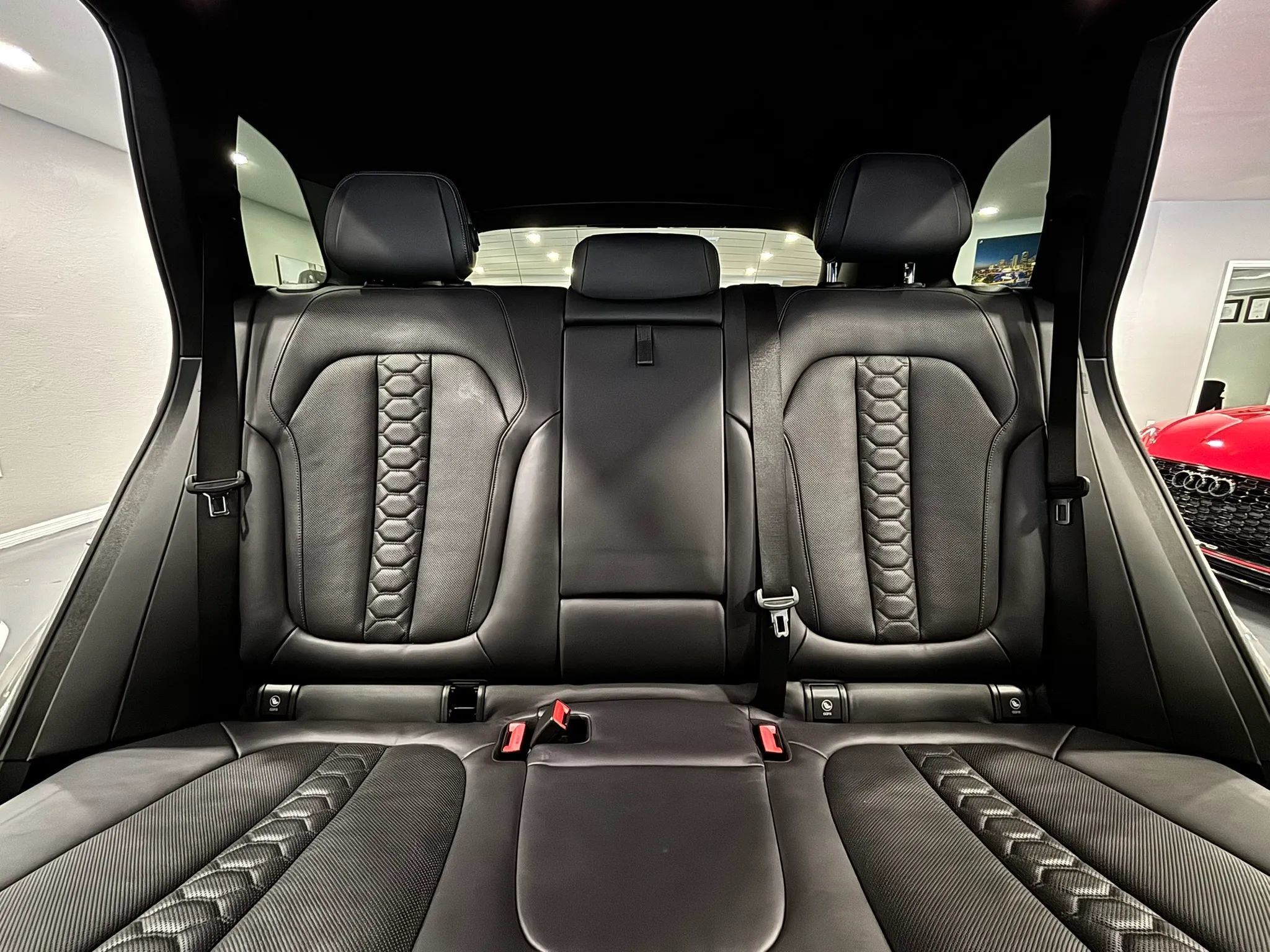 Used 2020 BMW X5 M w/ Executive Package AWD/4WD image 24