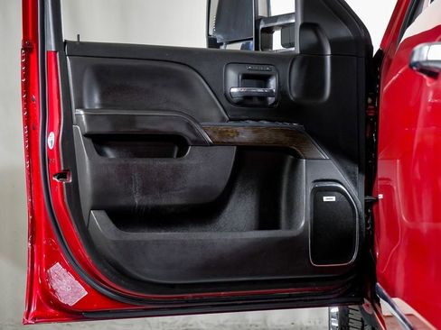 Used 2018 GMC Sierra 3500 Denali w/ Duramax Plus Package image 33