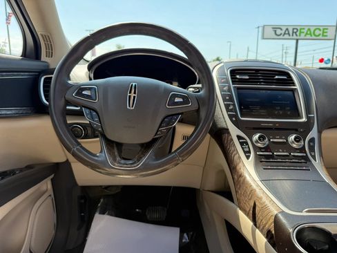 Used 2016 Lincoln MKX Select w/ Select Plus Package AWD/4WD image 31