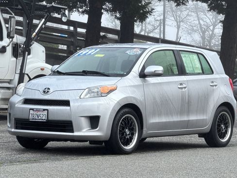 Used 2013 Scion xD image 8